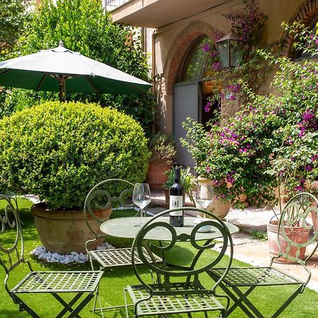 La Locanda Di Villa Toscana 비보나 외부 사진