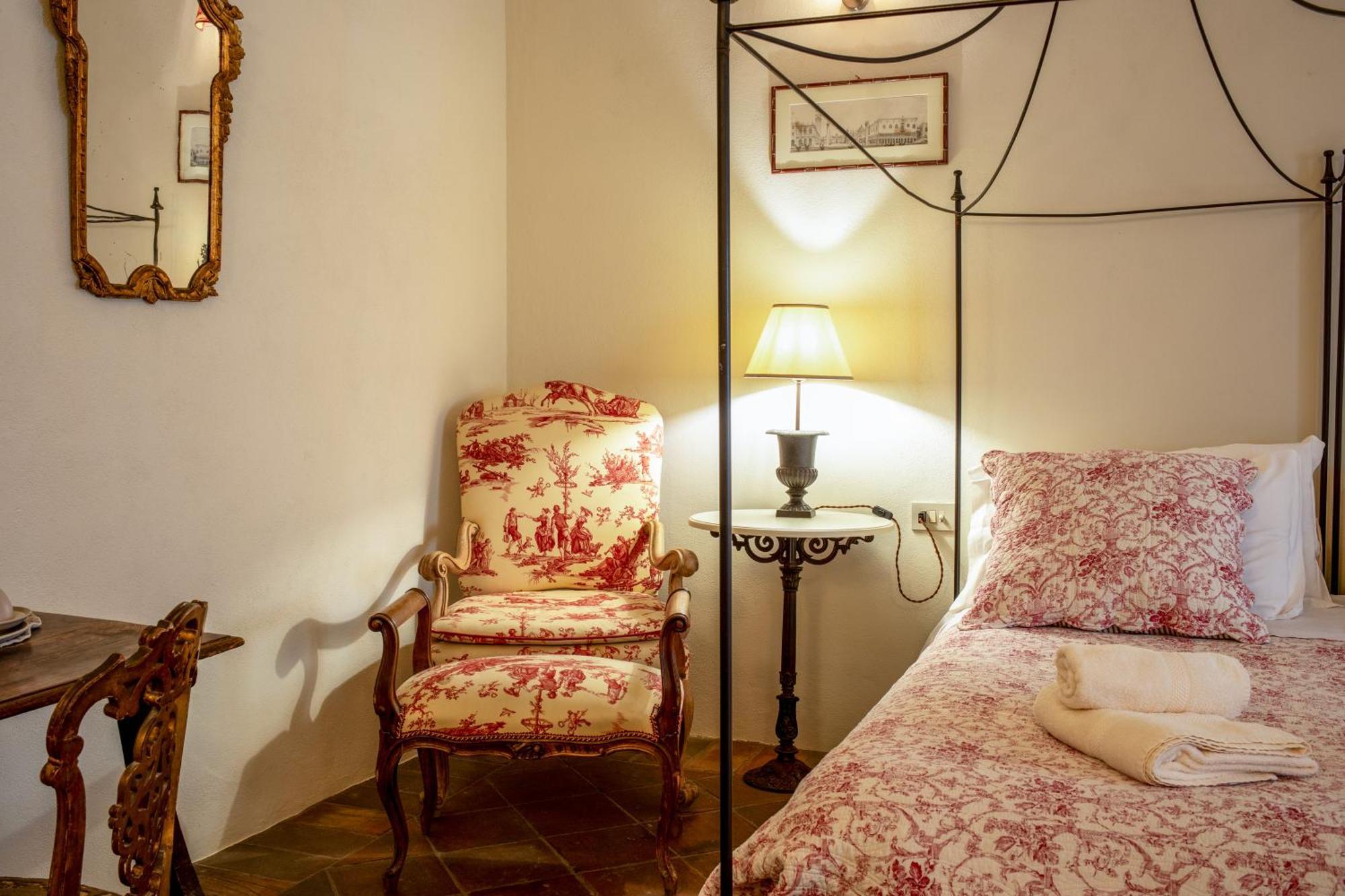 La Locanda Di Villa Toscana 비보나 외부 사진