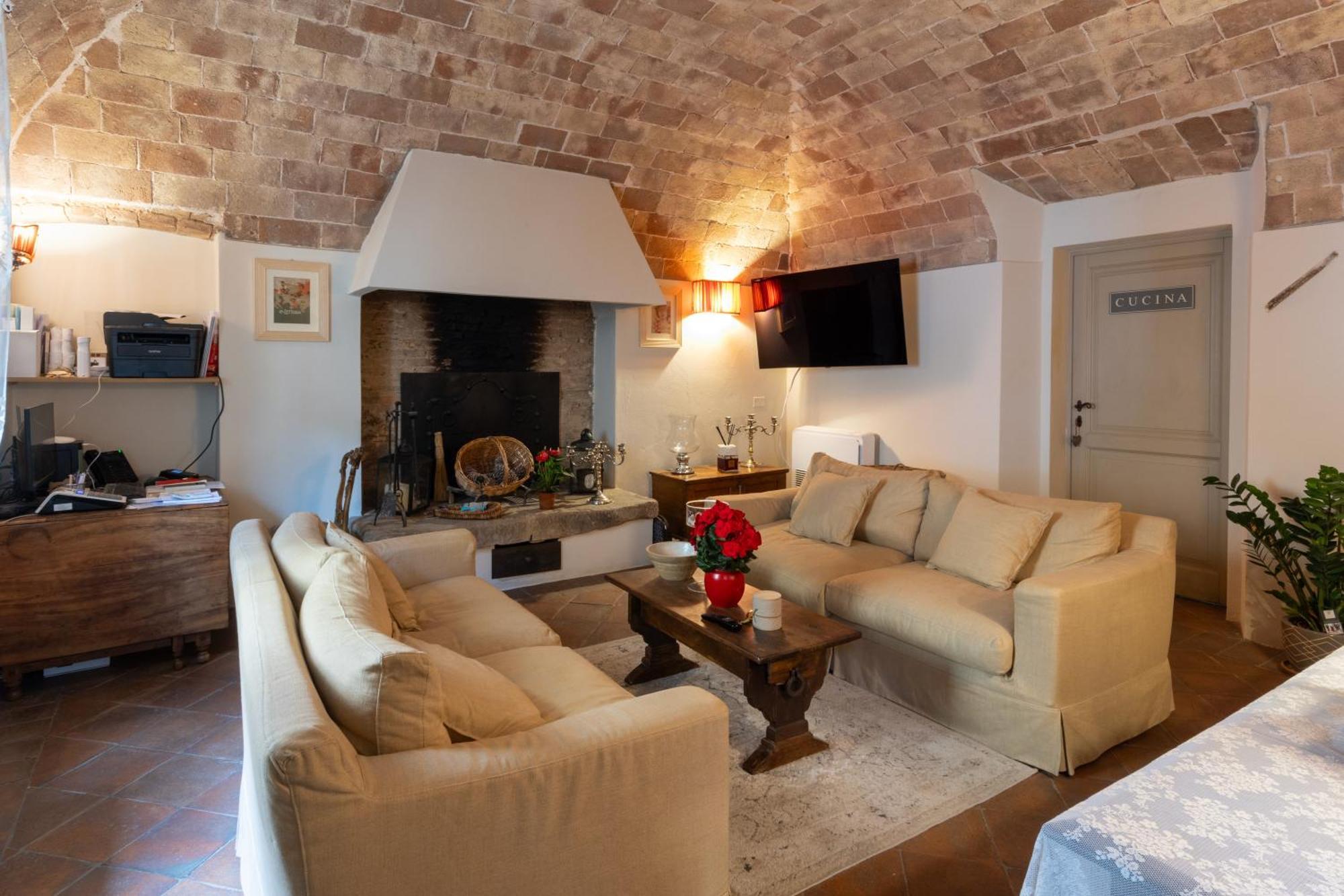 La Locanda Di Villa Toscana 비보나 외부 사진