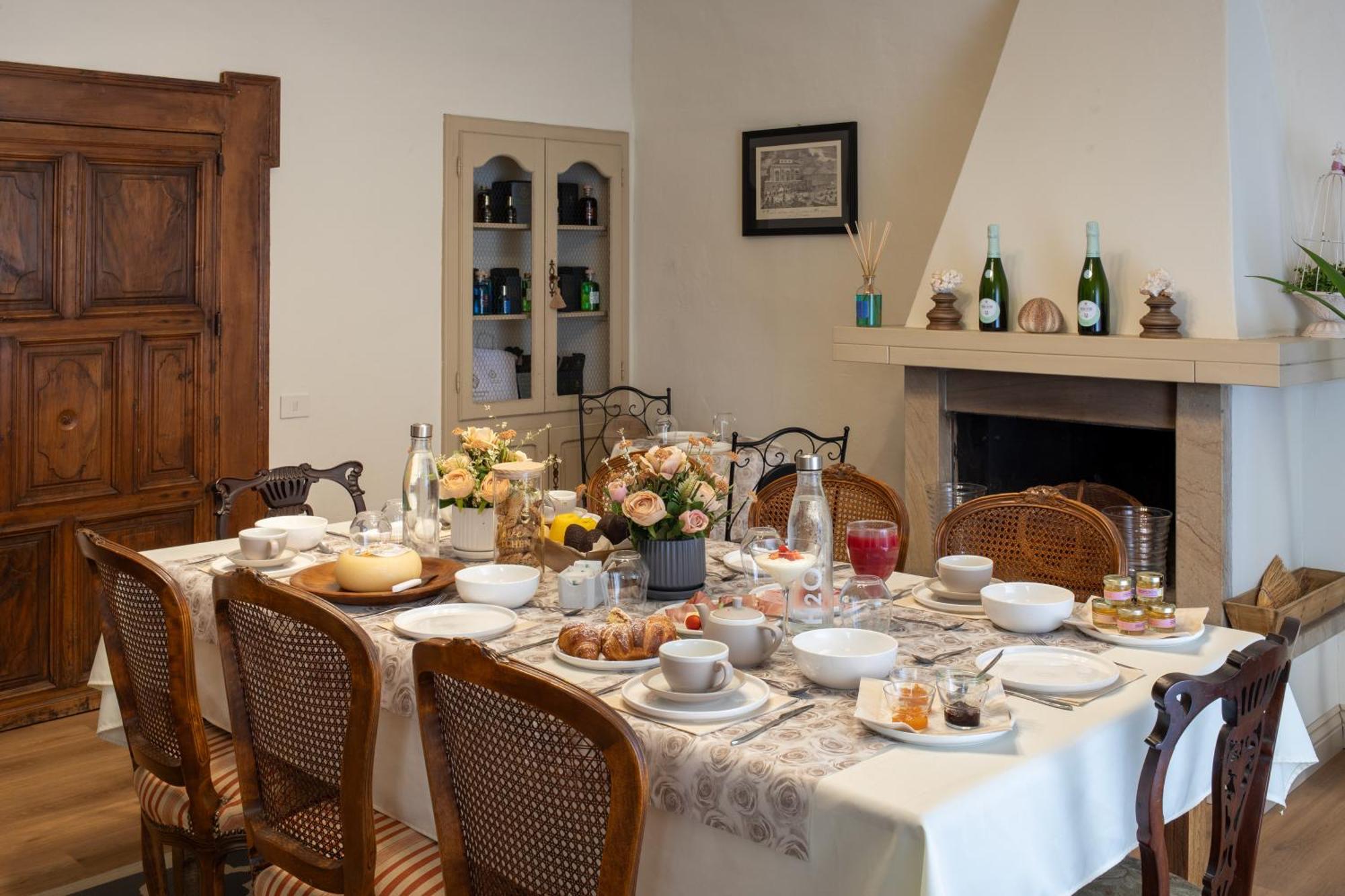 La Locanda Di Villa Toscana 비보나 외부 사진